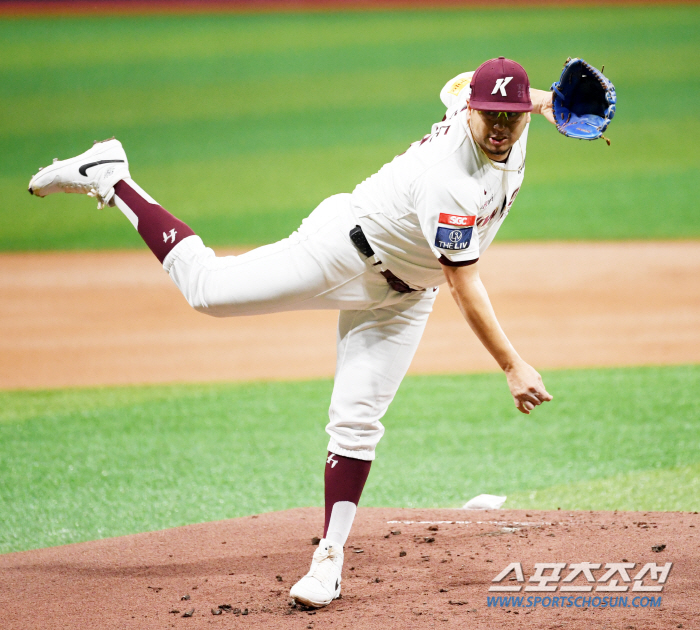 'Two pitchers with 10 wins in the last place team' Ace overwhelmed Kiwoom escapes consecutive losses by catching SSG 