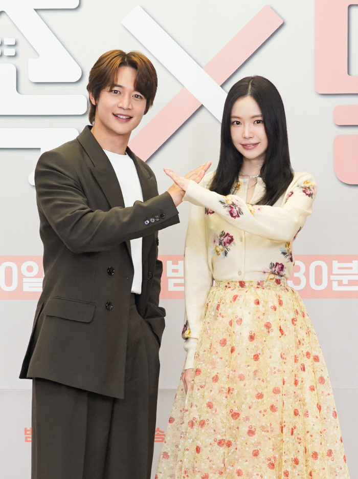 'Family X Melo'Choi Minho'♥Son Na Eun and Melo, it was awkward, but it's Lunar New Year? Da'