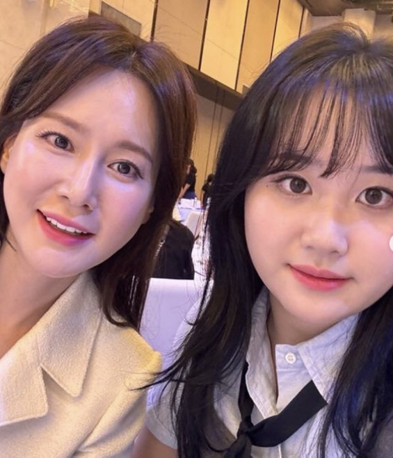 'An Jeong-hwan ♥' Lee Hye-won 'My daughter from New York University invited me to a private event for her vacation.'