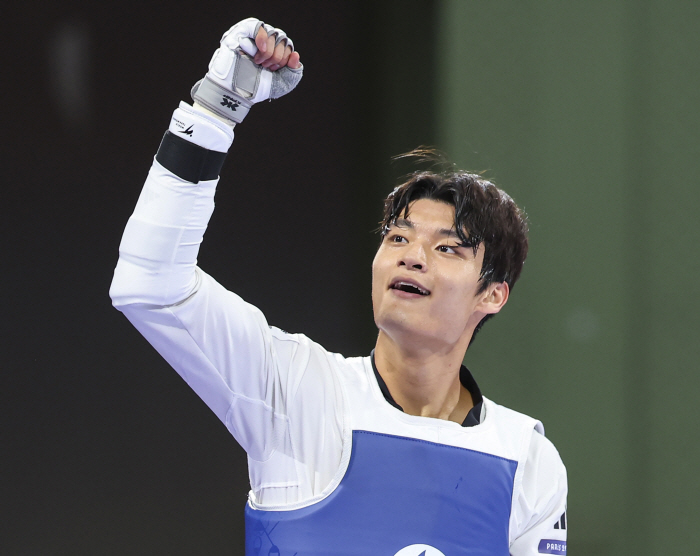 Seo Kun-woo, who survived from his death, won a new victory in the 80kg Taekwondo quarterfinals and advanced to the semifinals'