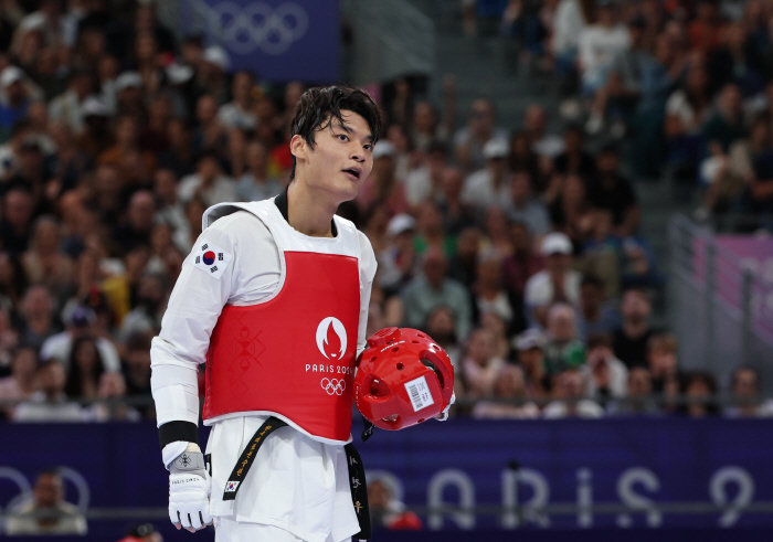 Seo Kun-woo, who survived from his death, won a new victory in the 80kg Taekwondo quarterfinals and advanced to the semifinals'