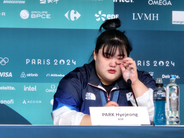 Weightlifting fairy → Ceremony fairy → Ending fairy! Park Hye-jeong's 'Korean dignity' will properly promote national prestige in LA'