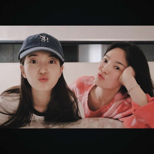 'Sweet Sister Jjang♥'Suzy, Song Hye-kyo brags about the snack car she got as a surprise gift
