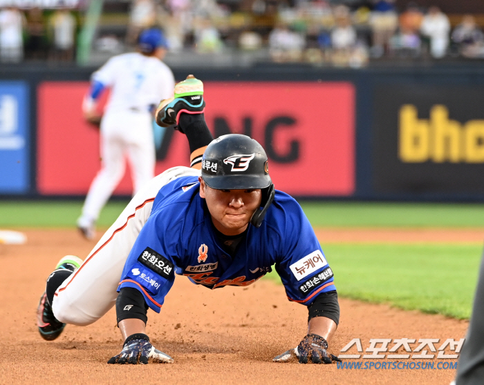 'It was a chance to reduce it to 3 games...' I can't believe no one saw the runner at third base when he stopped... What happened in the 8th inning of LG's painful upset loss 