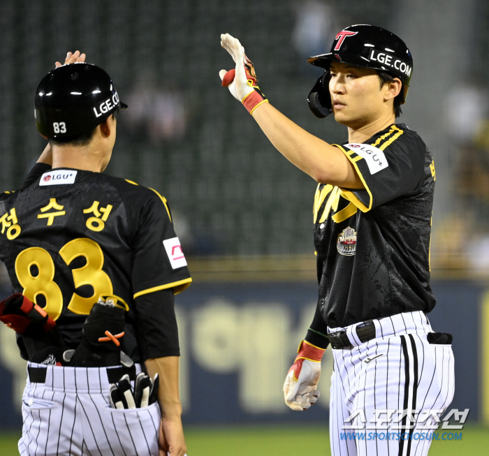 The batters blew up, saved the bullpen... Now, we only need to win KIA. 17-3 Great Scream '100 RBI Austin Expects Good Performance'