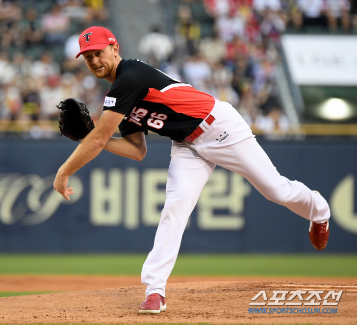 Four innings of loss crisis → reversal → 108 pitches bang! KIA Lauer gives 1 run in 5 innings against LG 'First win challenge'