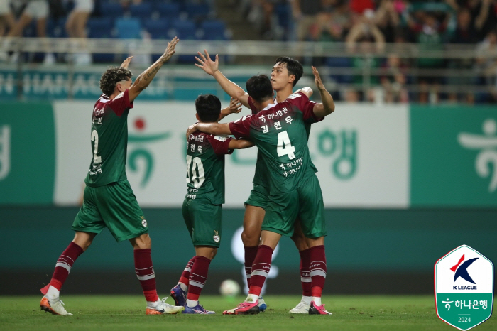  Kim Jae-woo's fantastic mid-range shot  Gutech Theater Goal, and defeated Incheon in 4,158 days with Daejeon 2-1