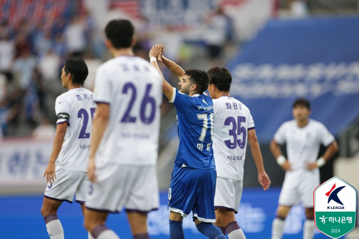 'Pajuk's 11G undefeated'9263 people cheer for Suwon SamsungJeonnam 2-1 and jump to third place