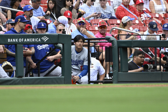 Two consecutive home runs! '40-40 second reading' Ohtani's 39th pre-emptive final solo shot...LAD 2-1 STL