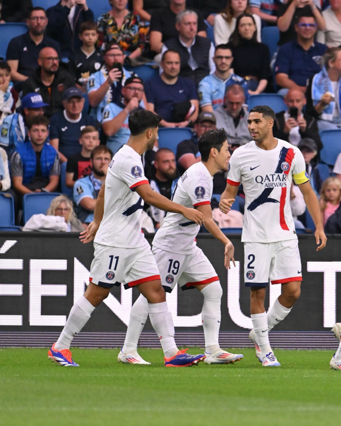 'Mbappe's successor, Race, is in the lead!'...'PSG Prince'Lee Kang-in scored one goal for the opening game  showed great performance → even selected the best 11 in Ligue 1