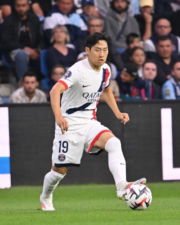 'Mbappe's successor, Race, is in the lead!'...'PSG Prince'Lee Kang-in scored one goal for the opening game  showed great performance → even selected the best 11 in Ligue 1