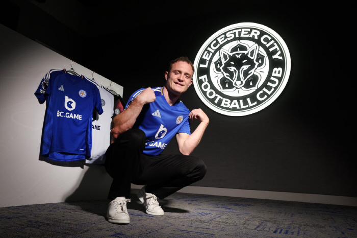 ''Heung-min, I'm leaving'...18 years of dedication to Sunggol Youth, leaving the 'transfer fee of 36 billion' to Leicester