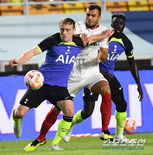 ''Heung-min, I'm leaving'...18 years of dedication to Sunggol Youth, leaving the 'transfer fee of 36 billion' to Leicester