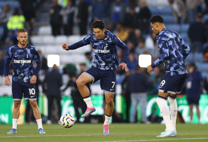 Son Heung-min failed to attack points in the opening match, and the local team received mixed reviews...Tottenham draw 1-1 with promotion team