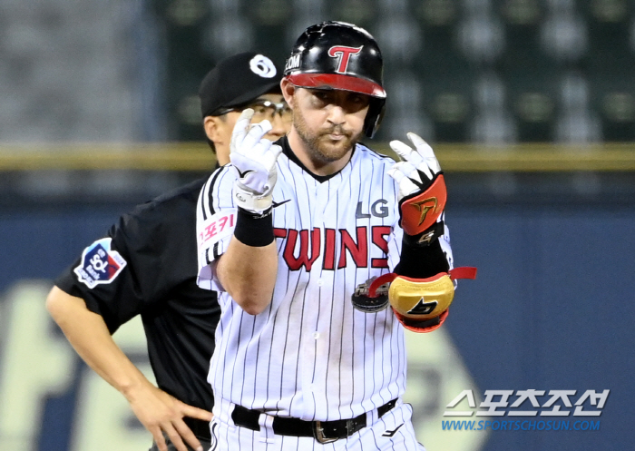 Two RBIs from behind... As the club's first RBI king. 'Good son and foreigners' still haven't given up the first place.'