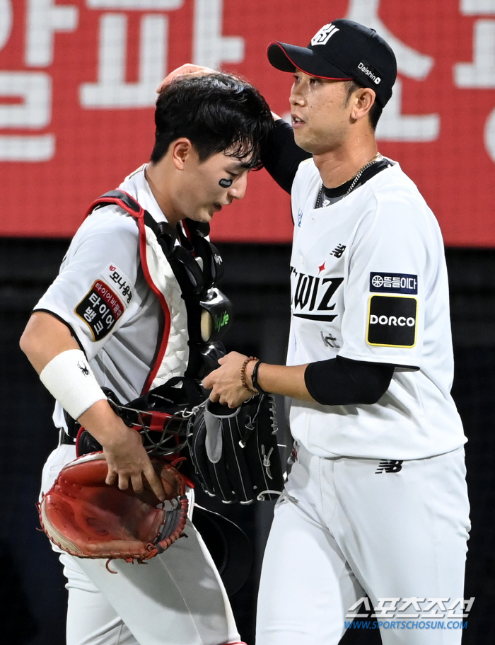 Kim Min-soo and Benjamin, who responded to Cho Dae-hyun's fierce fighting spirit with good pitching, were just amazed