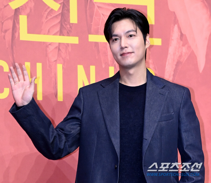  ''Pachinko 2' Lee Minho 'Lee Jungjae, don't take a break from his work..My 40s to be brilliant...'