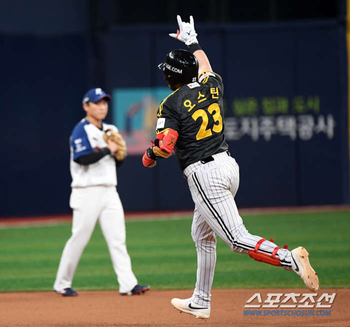 First 30HR-100RBI. 'LG's Lifetime Wish' Real Big guns born. From 'Hyoza Mercenary' to 'Legend'