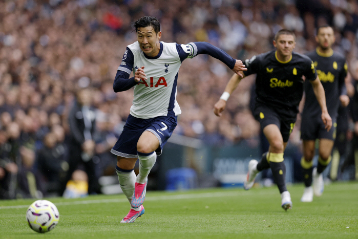 'SON, release it? Are you arrogant?'→ Shut up! Son Heung-min scored his first multi-goal of the season MOM of the game...Tottenham win 2-0 against Everton