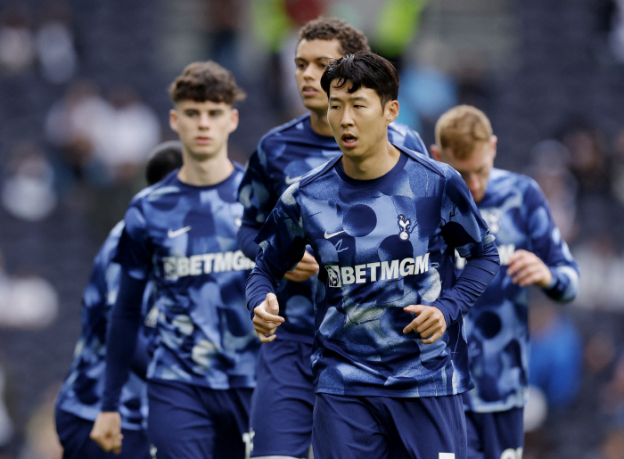 'SON, release it? Are you arrogant?'→ Shut up! Son Heung-min scored his first multi-goal of the season MOM of the game...Tottenham win 2-0 against Everton