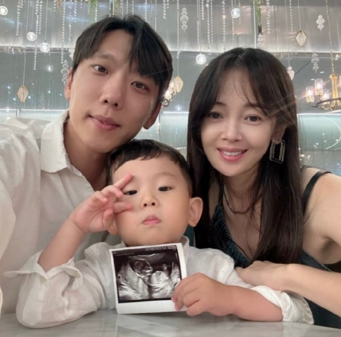  Actor Kim Bo-mi ♥ dancer Yun Jeon-il's second pregnancy 'Gift from heaven', Tae Myung-do 'Heartbeat'
