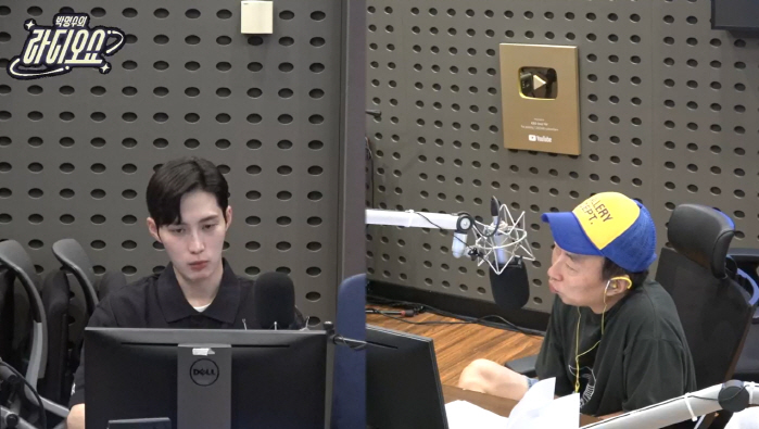 ''Human Sensor' Kim Jun-ho 'It's the first commentary, so I'm ready.'I was worried that I would get it wrong.' (Radio Show)