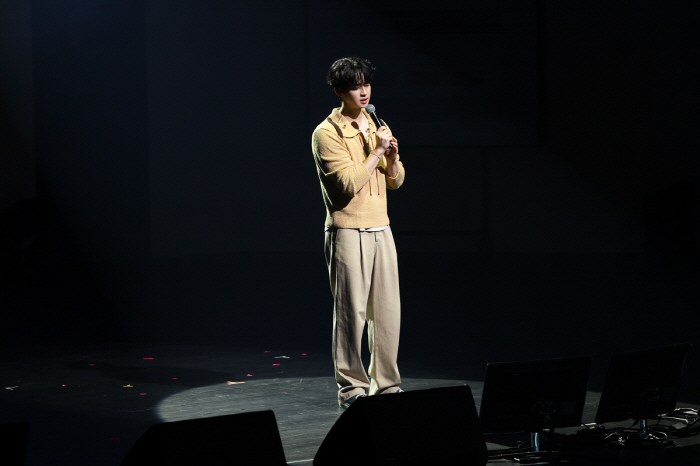  'Only for the first time in 5 years' Jang Dong-yoon's domestic fan meeting, 'REPORT of LOVE' success