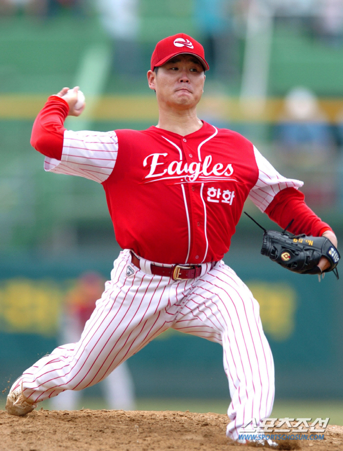 Ryu Hyun-jin was also an innocent senior in high school. Hanwha's sweep of Doosan's three consecutive games in 19 years is enough to be recorded in the history book.