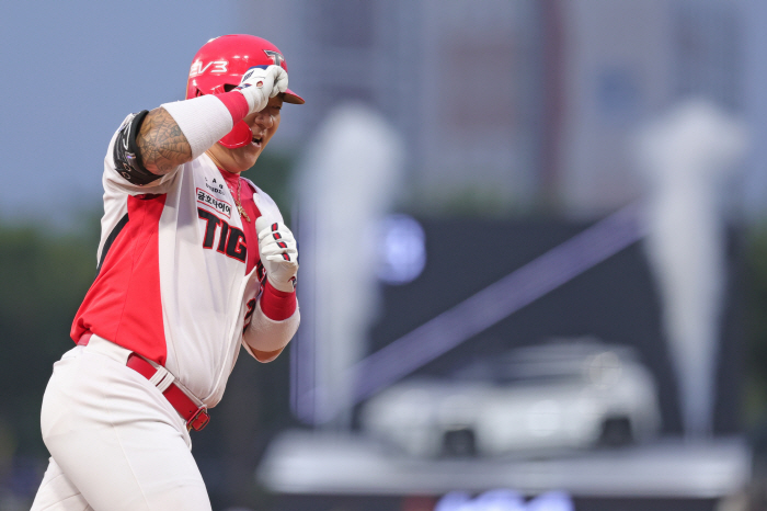 KIA, which showed 'Choi Hyung-woo's final shot Park Chan-ho's 3 RBIs Kim Sun-bin's 3 hits Yang Hyun-jong's 10 wins' Kang Woo-cold win in the 1045th inning against SSG