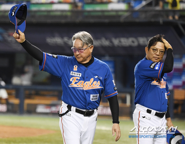 With 14 wins in 17 games, Hanwha also wore it to Busan...'I shouldn't make jinks. It's good to win'