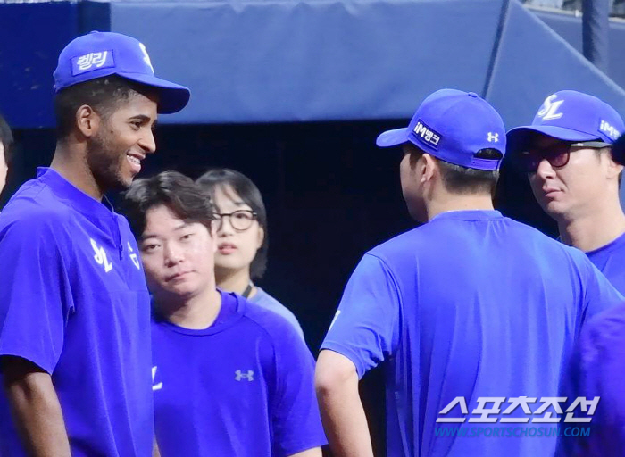 Foreign batter Diaz joins training immediately 'Happiness' Even with wrist injury, batting training