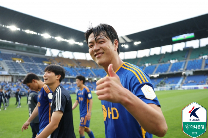 A match 111 → soccer controversy on loyalty, 'Veteran defender'Kim Young-kwon'I'll prove it, what I have to overcome'