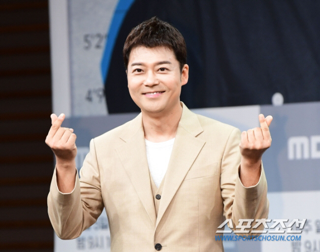 Jeon Hyun-moo of the first order to cast 'Nasol', you almost couldn't make an appearance? 'After flirting with my blind date in January, it ends' 