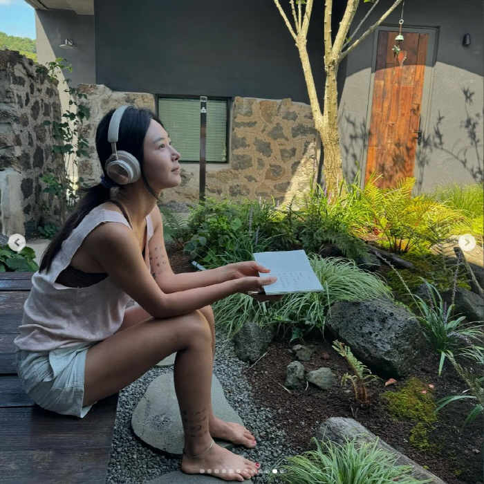 Girls' Generation's Yuri, 'The second Lee Hyo-ri' is done. Relaxed in Jeju Yard