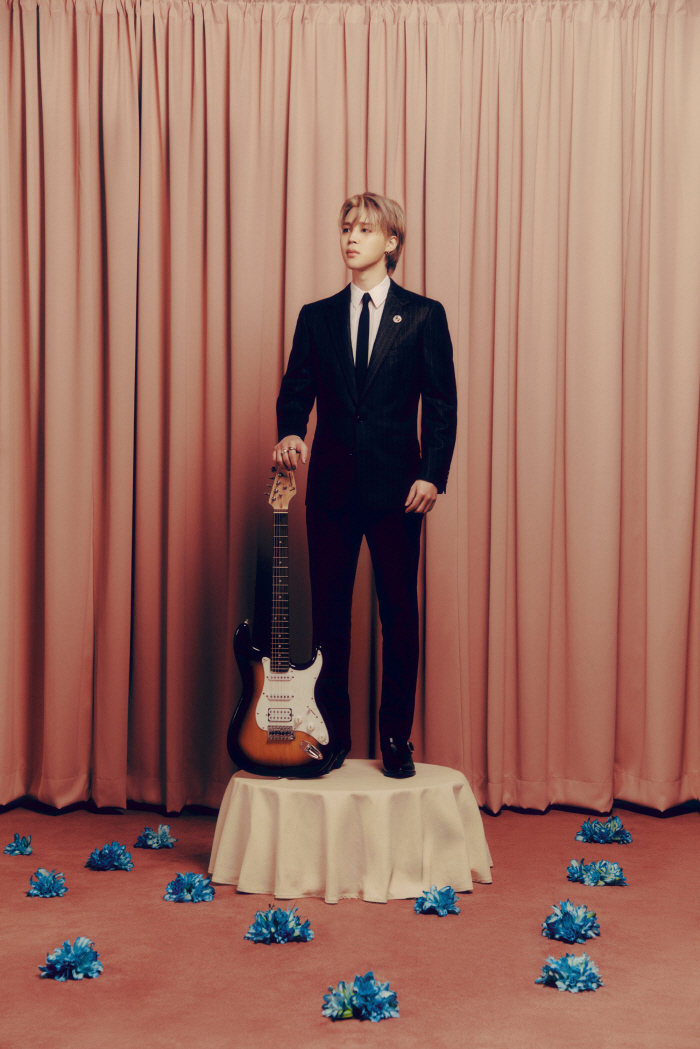 Jimin's 'Who,' 英's Official Singles Chart for 6 consecutive weeks, 'Longest Solo Song Record' 