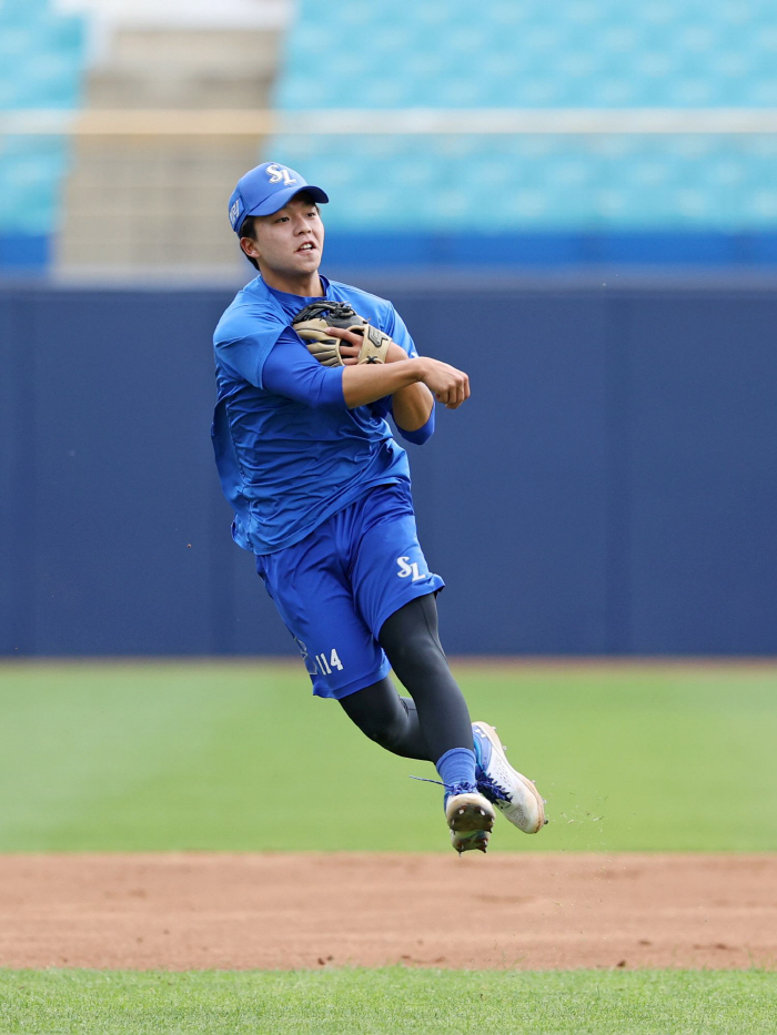 'Clash with the runner' Lee Jaehyun too? Ryu Ji-hyuk → Kim Young-woong left again. Samsung's infielders are on a high alert' 