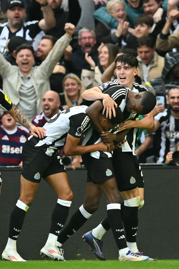 'Son Heung-min Full Time' Tottenham lose 1-2 away to Newcastle