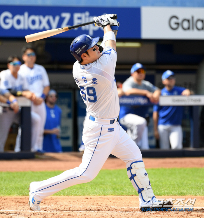 'Kim Do-young's 35th shot → Na Sung-bum's equalizer → Lee Woo-sung's 9th inning final hit' KIA overturned 0-5 and the champion's qualification! 2 wins in a row after catching Samsung.