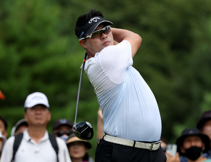 'Long-hitting power'Lee Seung-taek, after 112th anniversary, Hanpul! Lexus Masters first champion 
