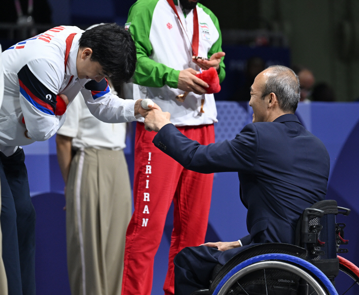 '2028 LA Games, too!' Joo Jung-hoon, who won a 銅 through injury fighting, continues the new history