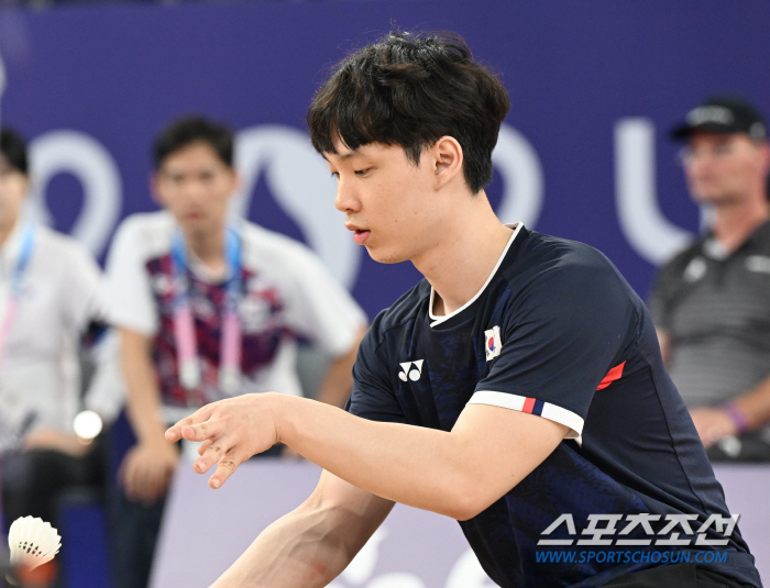 'Enjoy your anger today and joy tomorrow' 'Enthusiastic racket youth'Yoo Soo-young's first Paralympic silver medal