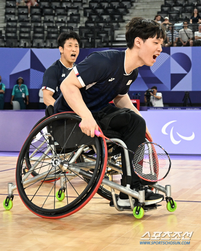 'Enjoy your anger today and joy tomorrow' 'Enthusiastic racket youth'Yoo Soo-young's first Paralympic silver medal