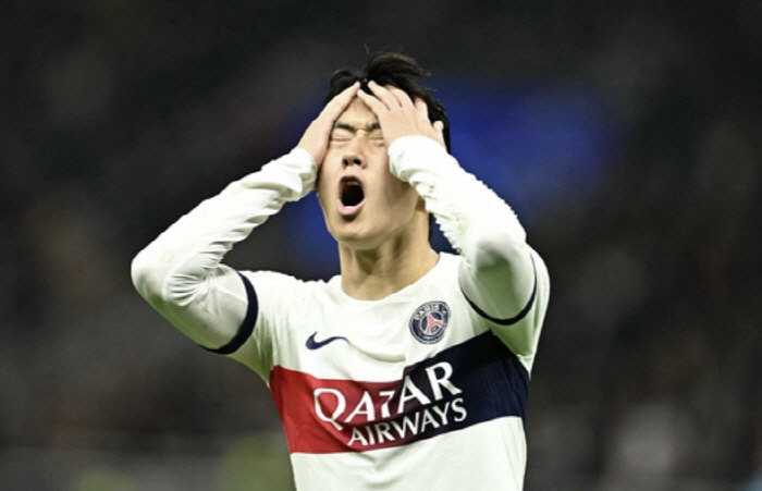 Only the second half of Lee Kang-in's run 'Lack of rhythm' Point out...Enrique, 'Attendant LEE' Isn't it 1 option now? Bench resource reduction → starting competition signal ignition
