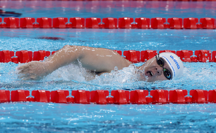  Swim Jo Gi-seong, who wept at only 0.16 seconds'My defeat', Paris was too harsh for him