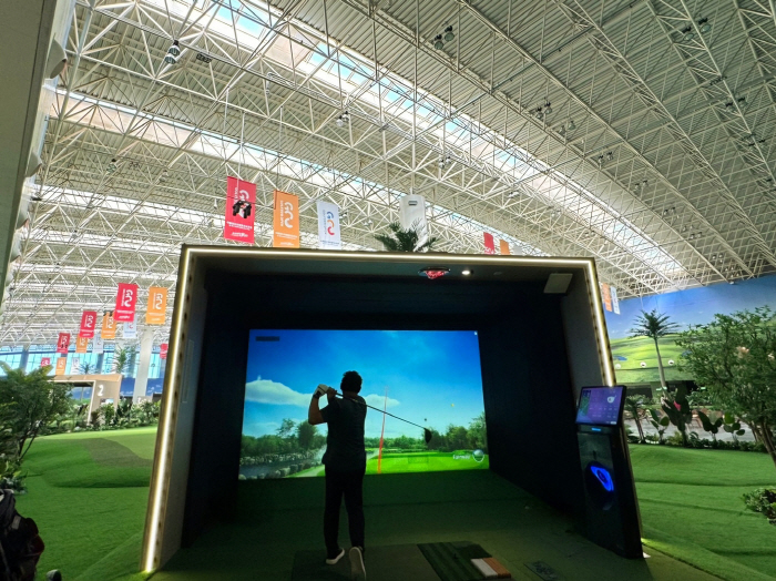 'The future of urban eco-friendly golf courses'Screen→Real Green's exquisite collaboration, golf zone, and new city golf business in earnest...中 Chen Jin-seo's first line