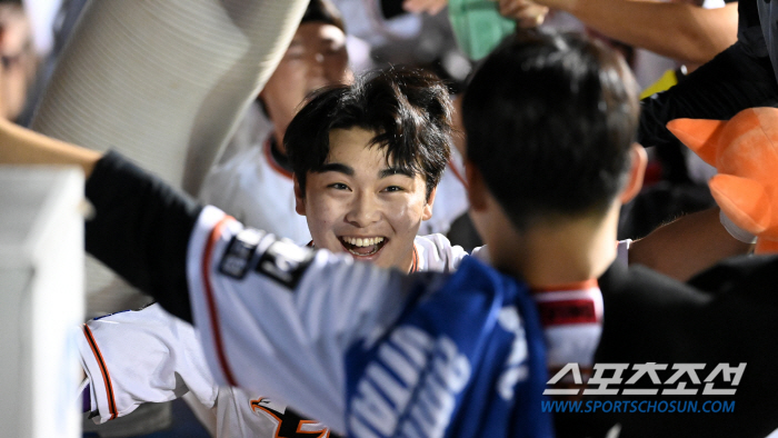 Moon Hyun-bin's come-from-behind gun 'Card No. 1 enemy'&Mundongju 160.1km bang! Overcoming bear phobia, Hanwha and Doosan are in 5th place with a 2G car chase