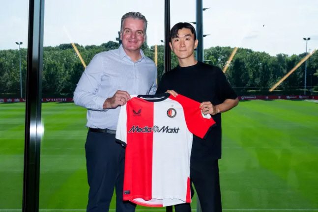  Hwang Inbeom joined Feyenoord! Four-year contract  No. 4 rank, 'The biggest club of my career, I'll stay as long as I can.'