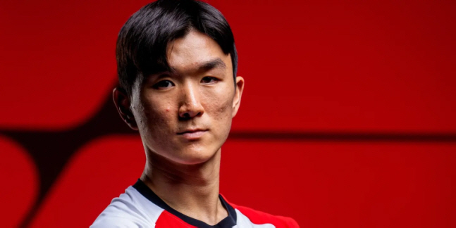  Hwang Inbeom joined Feyenoord! Four-year contract  No. 4 rank, 'The biggest club of my career, I'll stay as long as I can.'