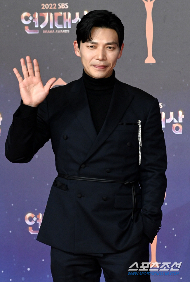 'People's affair man'Ji Seung-hyun meets Yoo Jae-seok..