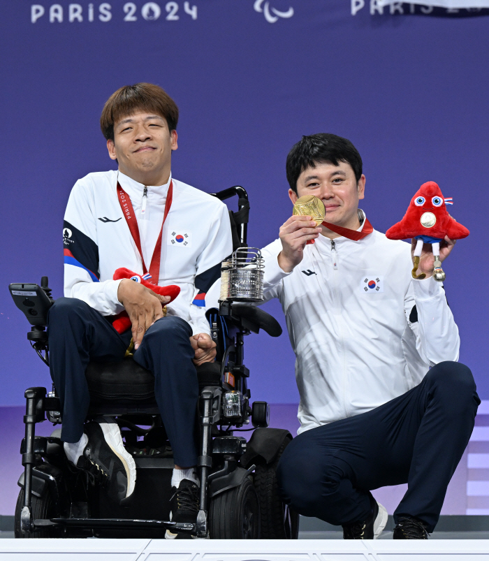 'Faker of the Boccian world'Jeong Ho-won wins the gold medal in the individual event. The third national anthem rang in Paris